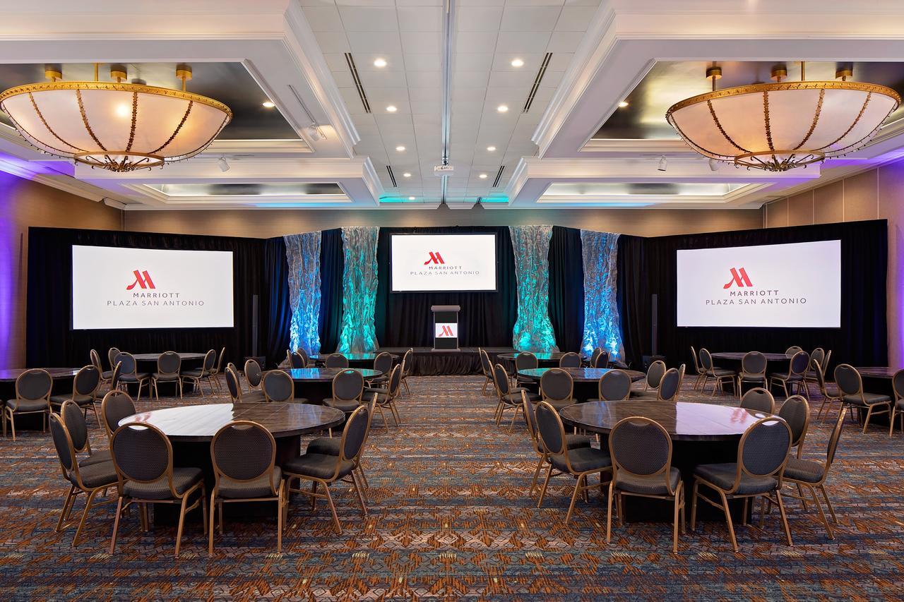 Marriott Plaza San Antonio Hotel Exterior photo